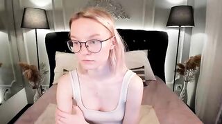 AprilsCandy webcam video 12112325 fine cam girl model