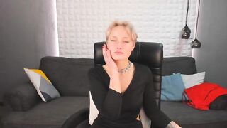 LilianEvans webcam video 1222231225 14 this webcam girl can give you as much love as you want