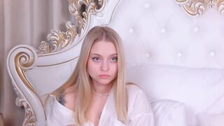 MaryanaMoor webcam video 1222231225 2 what I like most about you is your arrogance