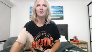 aussieblondemilf 2023-12-26 1530 webcam video