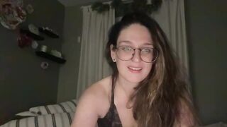 baby_girl_sub 2024-01-17 0712 webcam video