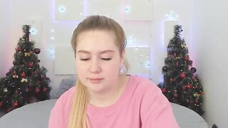 ViolettaWade webcam video 110124 1 cum three times on this webcam pussy