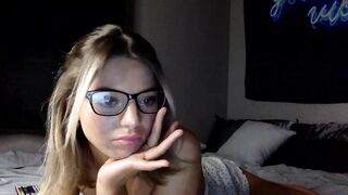 coryraine1 2024-01-27 0342 webcam video