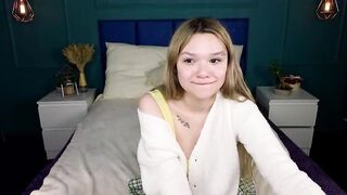 MaryKitcat webcam video 280120240944 alluring live cam girl