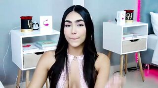 AnaMoonlite webcam video 0502241259 I really like her makeup and innovate of every day with herself 