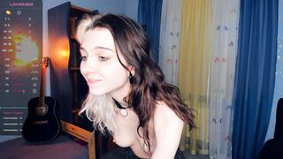 deliaderrick 2024-02-19 2336 webcam video