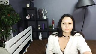 CarolineLilac webcam video 0602241713 enticing live cam girl