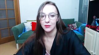 AliceErnle webcam video 0702241306 webcam model likes role plays dirty talk blowjob deepthroat with toys