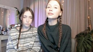 lovelydelmel 2024-02-25 0300 webcam video