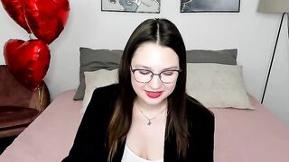 SelenaRousey webcam video 2802241201 comely cam girl model