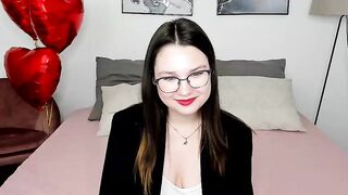 SelenaRousey webcam video 2802241201 comely cam girl model