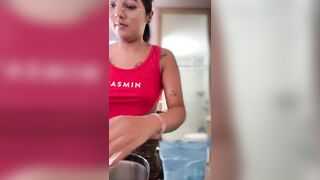 AnoukChopra 2024-03-04 1932 webcam video