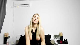 KarinaAriana webcam video 060320240355 this webcam girl will take your breath away