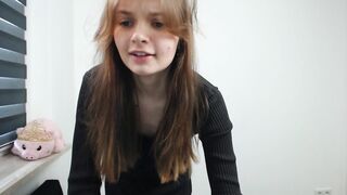 vivien_slender 2024-04-05 1136 webcam video