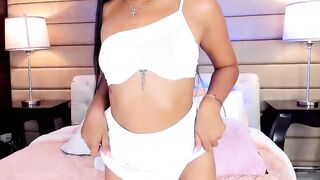 LeiaDiaz webcam video 020420242328 charming in a beautiful style