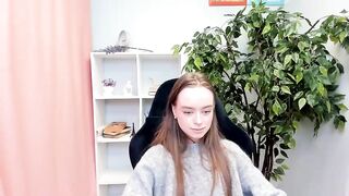 LynnBricks webcam video 0304241914 fine live performing cam girl