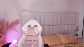 scarlett__baker 2024-04-12 2304 webcam video