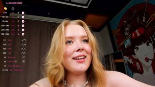 babyyli 2024-04-14 1528 webcam video