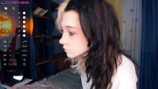 deliaderrick 2024-04-16 0648 webcam video