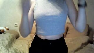 JuliMenson 2024-04-16 1932 webcam video