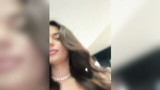 JasmineHille 2024-04-17 1920 webcam video