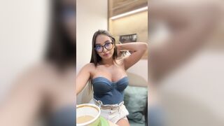 CamilaSantini 2024-04-17 2320 webcam video