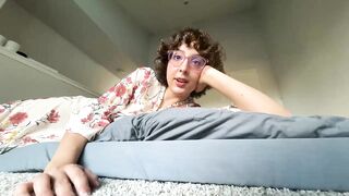 orchidladyllama 2024-04-18 2316 webcam video