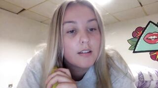 candy_cloudsx 2024-04-19 1928 webcam video