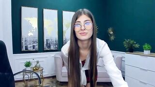 PaisleyFrost 2024-04-21 1544 webcam video