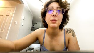 orchidladyllama 2024-04-23 1524 webcam video