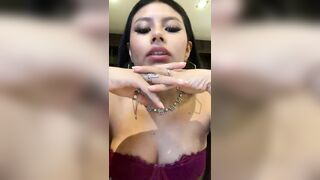 DanniHerrera webcam video 1904241128 2 Such a hot ass she likes to use in privates