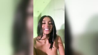 AnniieAdams 2024-04-29 1132 webcam video