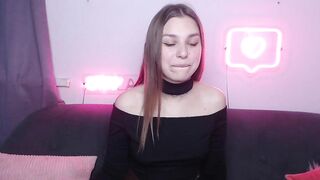 milanaangelas 2024-05-05 0712 webcam video