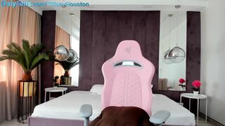 tiffanyhouston_ 2024-05-11 0716 webcam video