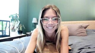 oliviahansleyy 2024-05-17 2248 webcam video