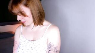 DareleneGillim webcam video 2005241712 lovely and sezy webcam model