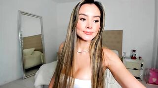 ViktoriaHadid webcam video 270524 5 how would you feel about having sex right now