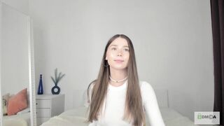 violetta_finch 2024-05-27 1524 webcam video