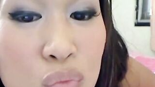 Asian Pussy Squirts on Webcam