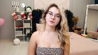 AmandaGracy blonde in glasses webcam video 061221 l-in