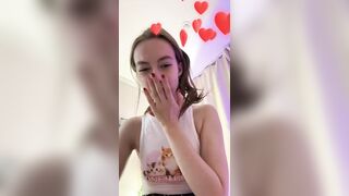 JinnyShine 2024-10-21 1620 webcam video