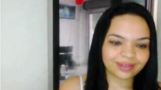 Latina MILF Masturbates on Webcam