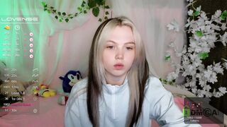 small_blondee 2023-07-27 0706 webcam video