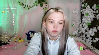 small_blondee 2023-07-27 0706 webcam video