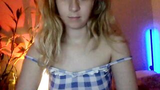 kate_robinson100 2023-07-27 1042 webcam video