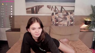 holly__baker 2023-08-05 1124 webcam video