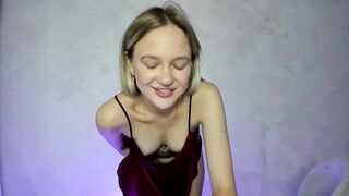 sarahphyllis 2023-08-18 2330 webcam video