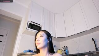 moon_flo_li 2023-08-27 1906 webcam video