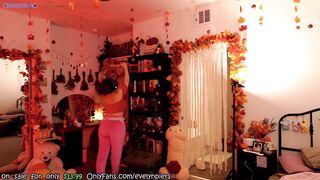 evelynpiers 2023-10-02 1930 webcam video