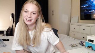 magic_couple13 2023-10-15 1454 webcam video